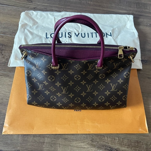 LOUIS VUITTON-AUTHENTIC Large Signature Logo Canvas Fuchsia Handbag - Picture 16 of 16